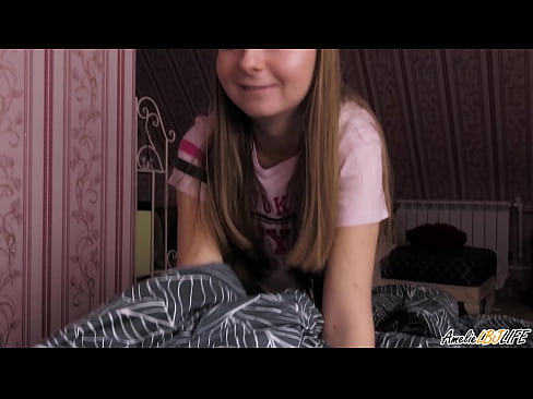 ❤️ 金发女郎深情吸吮她的闺蜜，并在她的嘴里得到了精液 ️ 自制毛片❌️❤