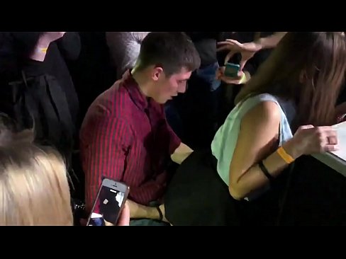 ❤️ 俄罗斯夜总会里的真实性爱 18岁的俄罗斯女孩在夜总会的肛门和阴道性交 ️ 自制毛片❌️❤