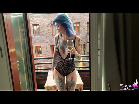 ❤️ 巨大的女孩大口吸吮，在空旷的天空下热情地做爱 ️ 自制毛片❌️❤